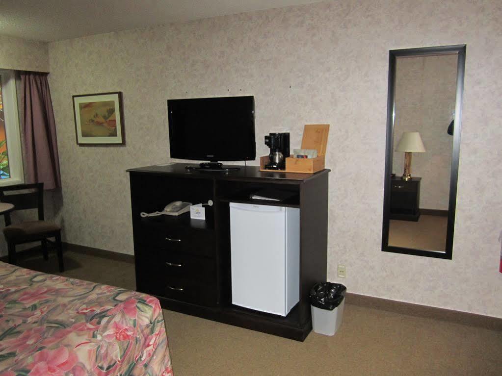 Super 8 By Wyndham Prince George Exterior foto
